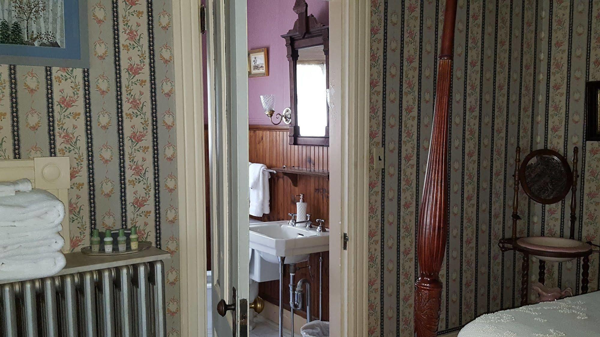 Holidae House Bed & Breakfast เบเธล ภายนอก รูปภาพ